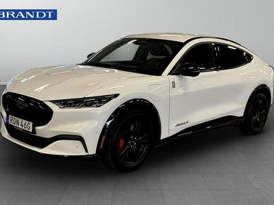 Vit Begagnad 2023 Ford Mustang Mach-E SUV | 444 900 kr