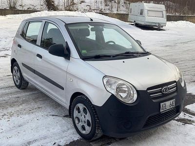 Begagnad Kia Picanto 65 HK (47 kW) 2009 Silver Halvkombi