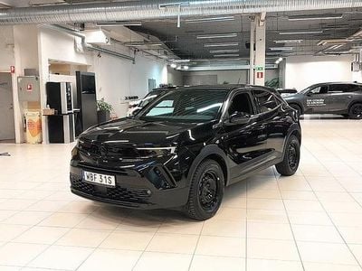 Svart Begagnad 2024 Opel Mokka Ultimate SUV | 234 900 kr (Marknadspris)