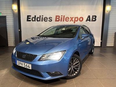 Begagnad Seat Leon Style 110 HK (80 kW) 2014 Blå Halvkombi