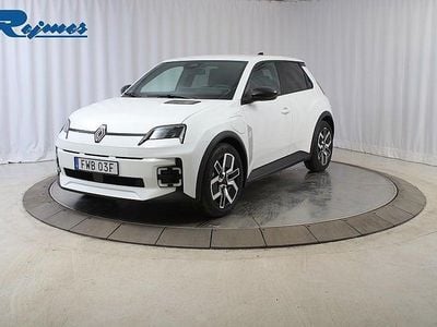 Vit Ny 2025 Renault 5 E-Tech Techno Halvkombi | 420 700 kr (Marknadspris)