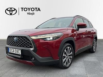 Begagnad Toyota Corolla Cross Style 200 HK (147 kW) 2022 Röd SUV