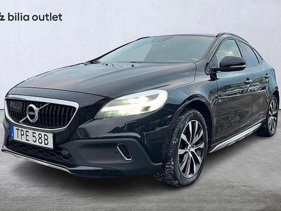 Begagnad Volvo V40 Pro 150 HK (110 kW) 2019 Svart Halvkombi