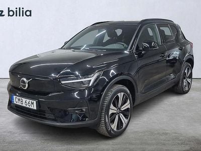 Svart Begagnad 2022 Volvo XC40 Plus SUV | 344 900 kr (Superpris)