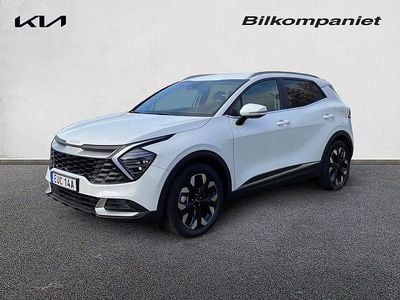 Deluxe white metallic Ny 2025 Kia Sportage Advance SUV | 414 900 kr (Bra pris)