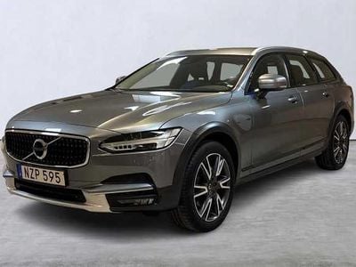 Grå Begagnad 2018 Volvo V90 CC Pro Kombi | 244 900 kr (Marknadspris)