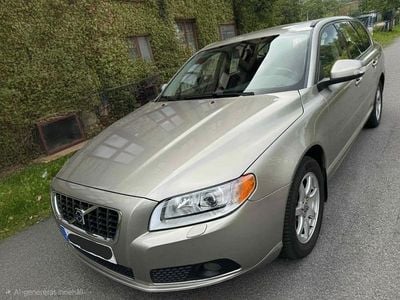 Begagnad 2009 Volvo V70 Kombi | 45 000 kr (Marknadspris)