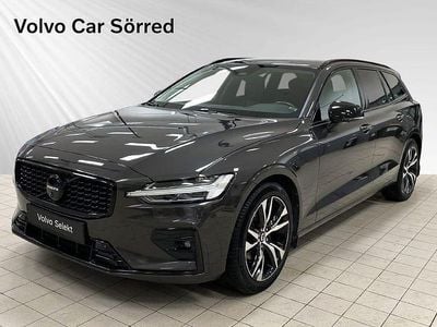 Grå Begagnad 2023 Volvo V60 Plus Kombi | 379 900 kr (Marknadspris)