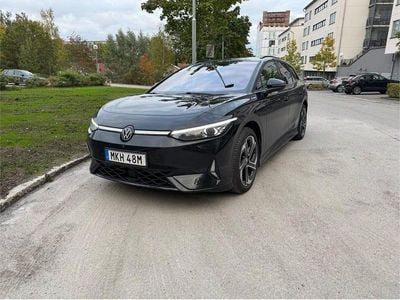 Svart Begagnad 2025 VW ID.7 GTX Kombi | 252 000 kr