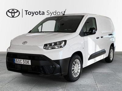 Vit Begagnad 2025 Toyota Proace City City Minibuss | 359 000 kr (Marknadspris)