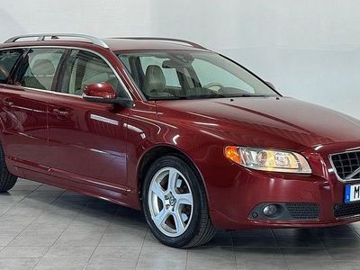 Vinröd Begagnad 2013 Volvo V70 Kombi | 106 000 kr (Marknadspris)