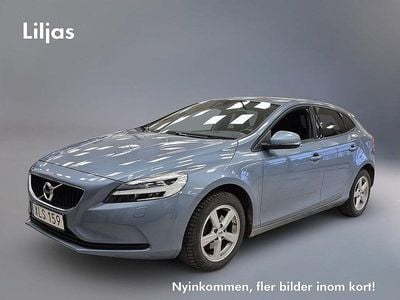 Begagnad Volvo V40 Business Edition 124 HK (91 kW) 2016 Blå Halvkombi