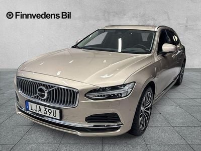 Begagnad Volvo V90 Core 355 HK (261 kW) 2024 Grå Kombi