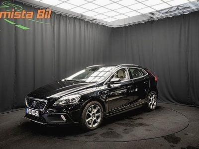 Begagnad Volvo V40 Ocean Race 190 HK (139 kW) 2014 Svart Halvkombi