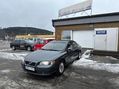 Begagnad Volvo S60 141 HK (103 kW) 2008 Grå Sedan