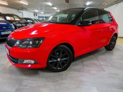 Begagnad Skoda Fabia Style 90 HK (66 kW) 2016 Röd Halvkombi