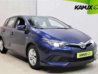 begagnad Toyota Auris Hybrid e-CVT 136hk