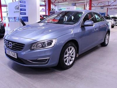 Ljusblå Begagnad 2016 Volvo S60 Momentum Sedan | 139 000 kr (Marknadspris)