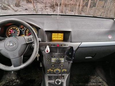 Begagnad Opel Astra 105 HK (77 kW) 2006