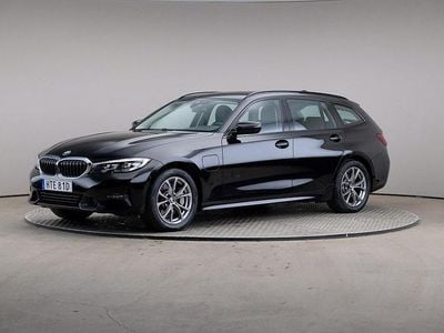 BMW 330e