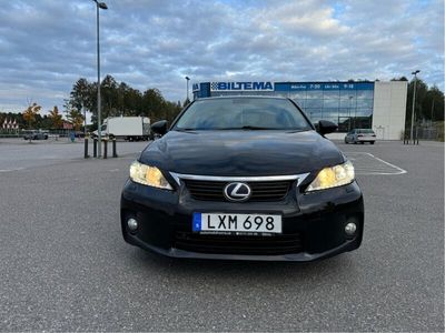 Lexus CT200h