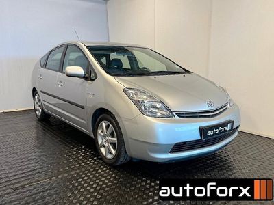 begagnad Toyota Prius 1.5 VVT-i + 3CM CVT VÄRMARE LÅGA MIL