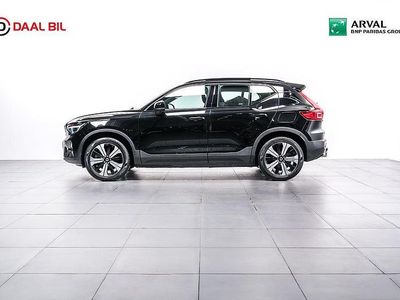 Svart Begagnad 2022 Volvo XC40 Single Motor SUV | 324 700 kr