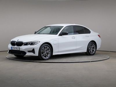 BMW 330e