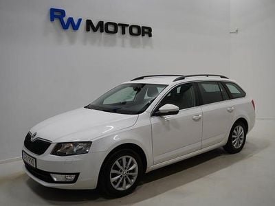 Vit Begagnad 2016 Skoda Octavia Ambition Kombi | 98 800 kr (Bra pris)