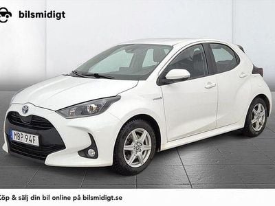 Begagnad Toyota Yaris Hybrid Active 116 HK (85 kW) 2021 Vit Halvkombi