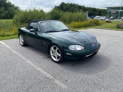 Begagnad Mazda MX5 110 HK (80 kW) 2000 British racing green Cab