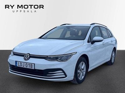 Vit Begagnad 2022 VW Golf VIII IQ Drive Kombi | 209 500 kr (Marknadspris)