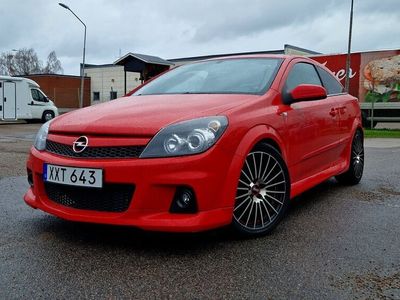 begagnad Opel Astra OPC 2.0 Turbo 300HK ( GÖR DET SJÄLV BIL )