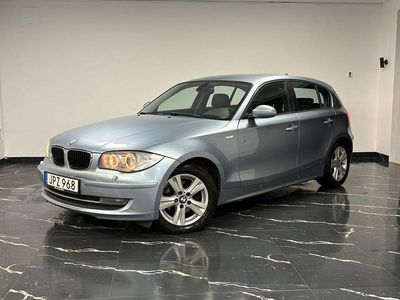 Begagnad BMW 120 Advantage 177 HK (130 kW) 2009 Blå Halvkombi