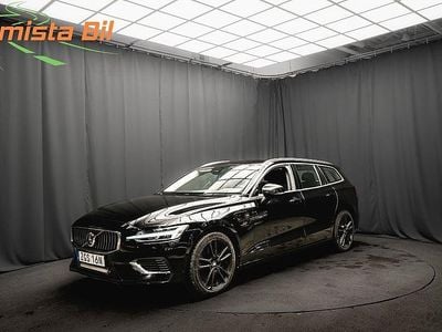 Svart Begagnad 2022 Volvo V60 Kombi | 314 600 kr (Marknadspris)