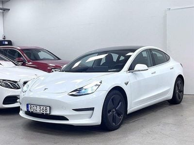 Vitmetallic Begagnad 2020 Tesla Model 3 Long Range AWD Sedan | 289 900 kr (Bra pris)