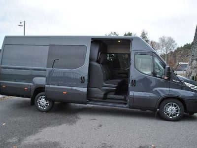 Grå Begagnad 2023 Iveco Daily Van | 686 750 kr (Dyr)