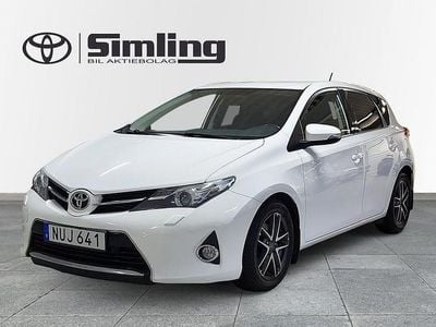 Vit Begagnad 2015 Toyota Auris Edition Halvkombi | 99 900 kr (Marknadspris)