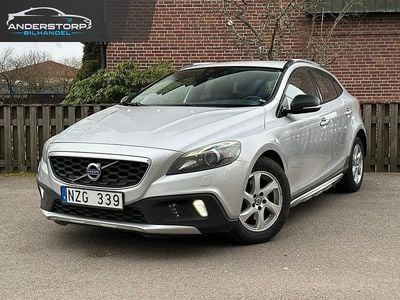 Begagnad Volvo V40 CC Momentum 116 HK (85 kW) 2014 Silver Kombi