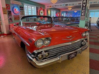 Röd Begagnad 1958 Chevrolet Impala cabriolet Cab | 1 495 000 kr