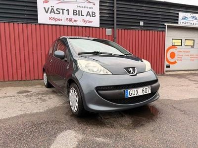 Grå Begagnad 2008 Peugeot 107 Halvkombi | 27 900 kr (Marknadspris)