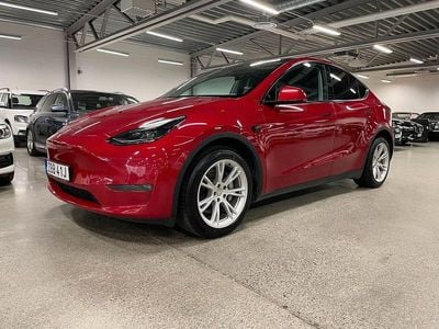 Röd Begagnad 2022 Tesla Model Y Long Range AWD SUV | 389 000 kr (Marknadspris)