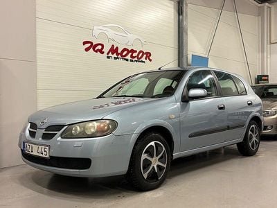 Begagnad Nissan Almera 98 HK (72 kW) 2005 Blå Halvkombi
