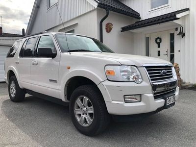 begagnad Ford Explorer 4.0 V6 Automat XLT 213hk