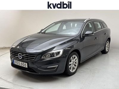 Grå Begagnad 2017 Volvo V60 Summum Kombi | 179 800 kr (Marknadspris)
