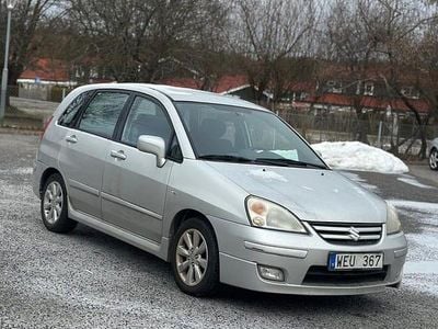 Begagnad 2005 Suzuki Liana Halvkombi | 18 000 kr