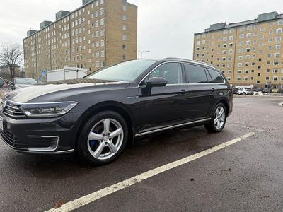 Svart Begagnad 2018 VW Passat GTE Kombi | 159 900 kr (Dyr)