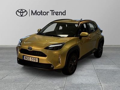 Begagnad Toyota Yaris Hybrid Active 117 HK (86 kW) 2023 Gul