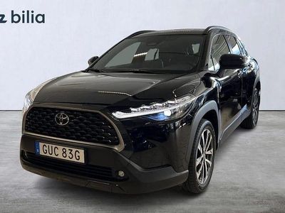 Svart Begagnad 2025 Toyota Corolla Cross Plus SUV | 379 900 kr (Lite dyr)
