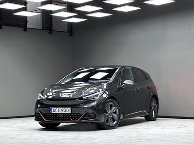 Grå Begagnad 2023 Cupra Born Halvkombi | 289 900 kr (Lite dyr)